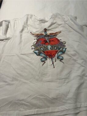 Torrid Bon Jovi Graphic Band Tee - White with Blue/Orange Heart, Sz 1